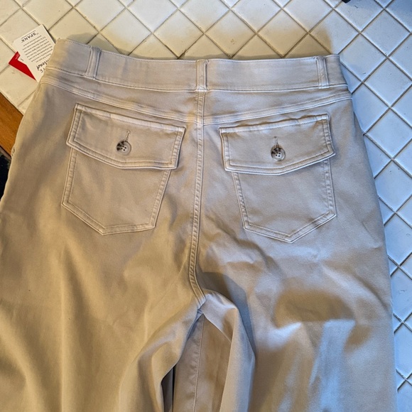 SPANX Strwrch Twill cropped wide leg pants in bone. NWT. Retail 128 - Picture 7 of 8